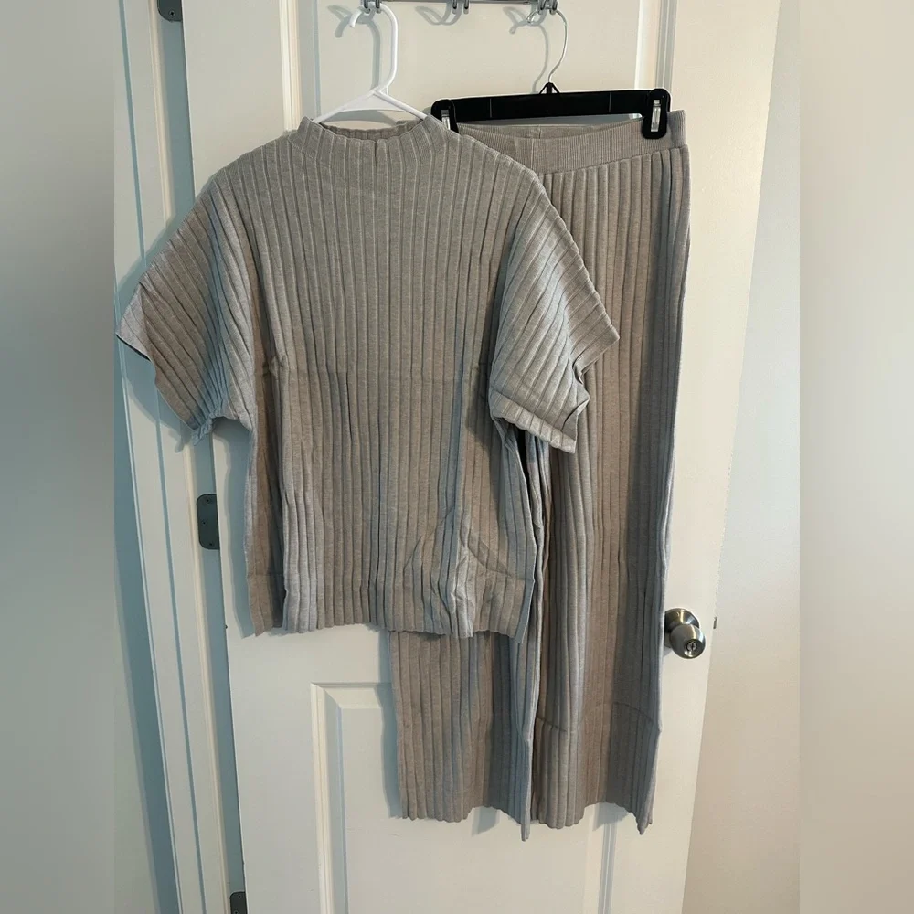Gray Ribbed Sweater Set - Picture 1 of 3